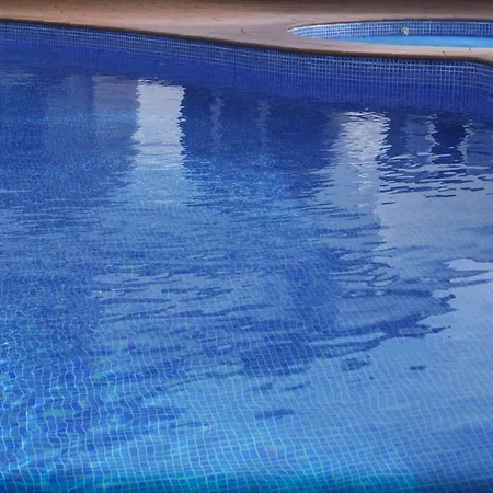 Feriehus Chalet Con Piscina Y Jacuzzi Es Mercadal